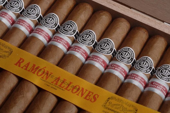Ramon Allones Private Stock 230 RE UK 2020 / Box of 25 - Image 3