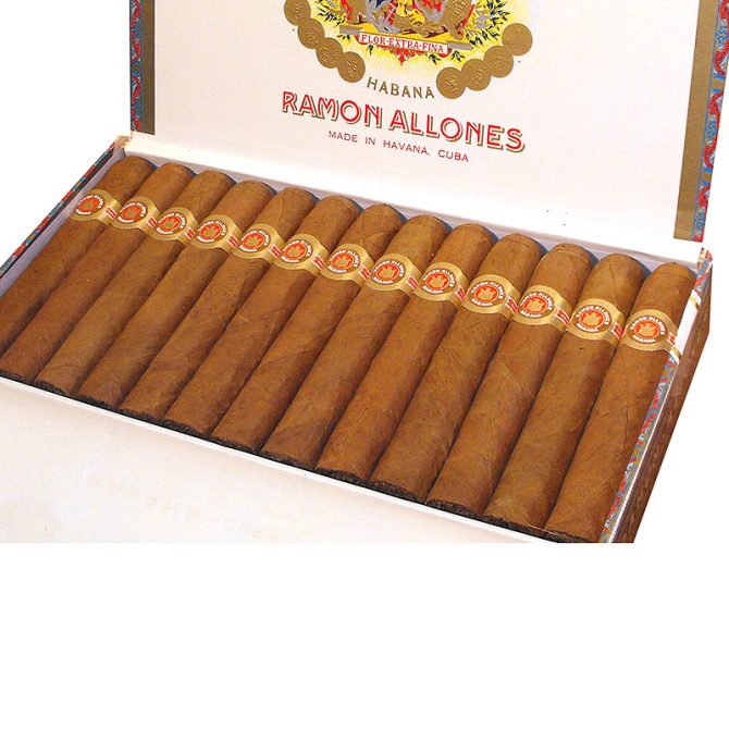 Ramon Allones Small Club Corona / Box of 25 - Image 2