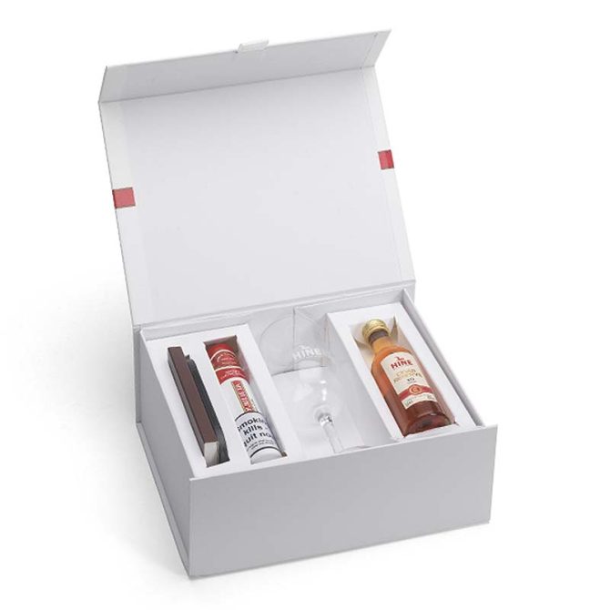 Romeo y Julieta Short Churchill & Hine Cognac Gift Box - Image 2