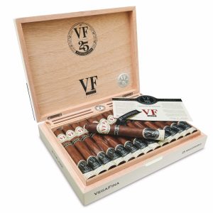 VegaFina 1998 25 Aniversario Cum Laude / Box of 25