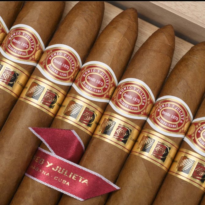 Romeo y Julieta Cupidos / Box of 20 - Image 2