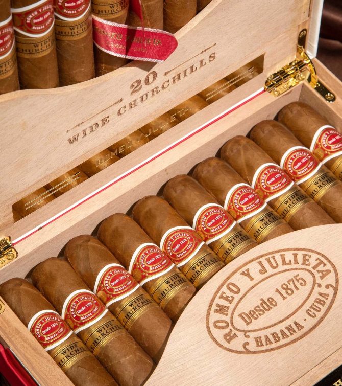 Romeo y Julieta Wide Churchill 2020 Travel Humidor / Box of 20 - Image 5