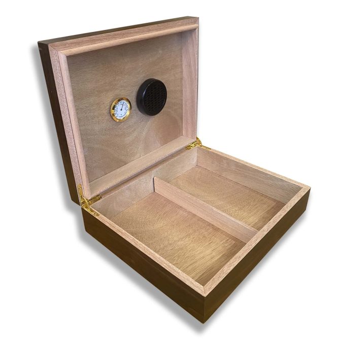 Walnut Humidor for 20 cigars - Image 2