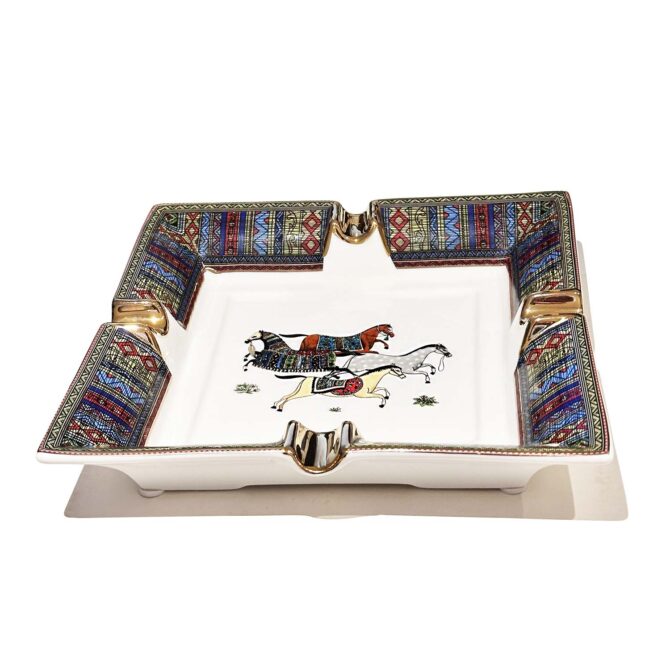 Ceramic Cigar Ashtray four horses design with 4 cigar rests