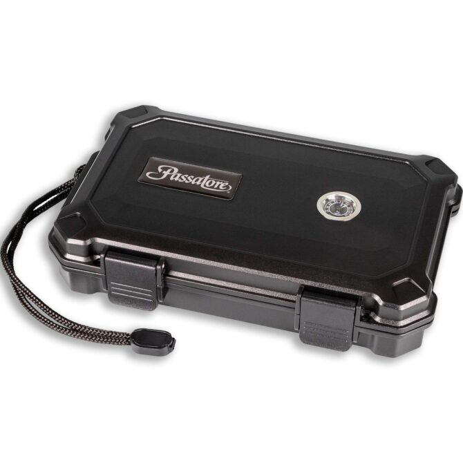 Passatore Cigar Travel Humidor for 5 cigars with Hygrometer / Black