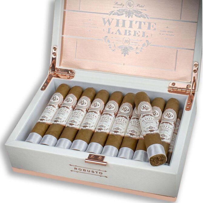 Rocky Patel White Label Robusto / Single Cigar - Image 4